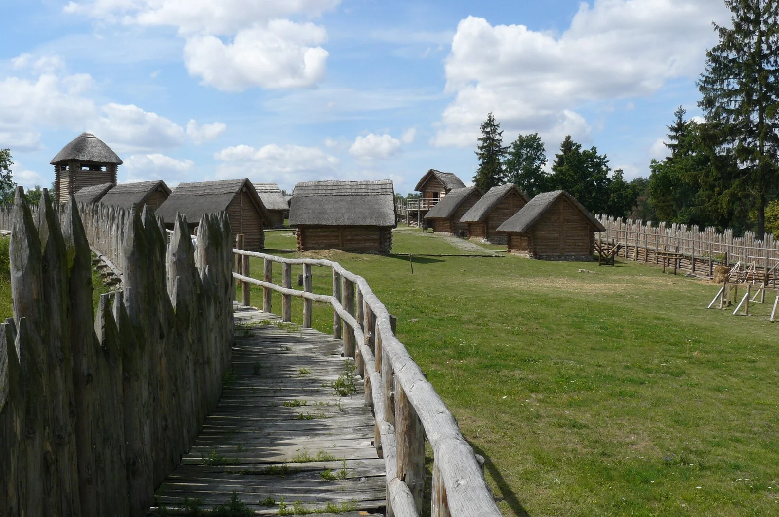Grodzisko w Owidzu – historia i zwiedzanie